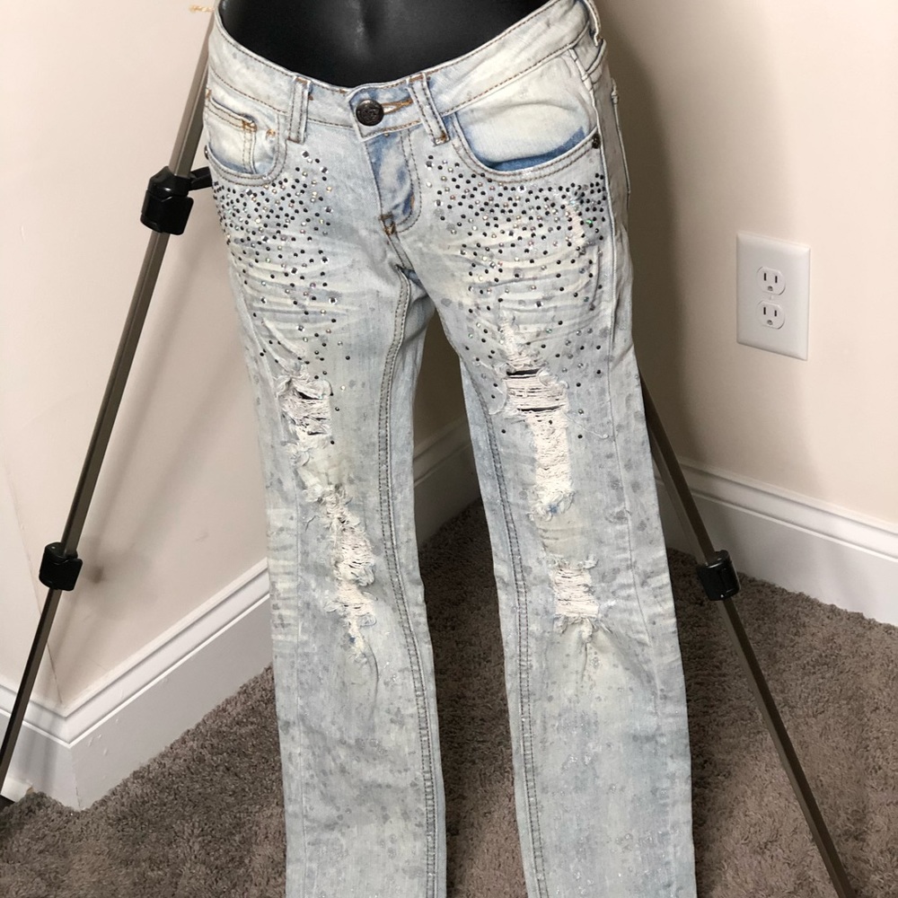 Machine denim jeans with bling